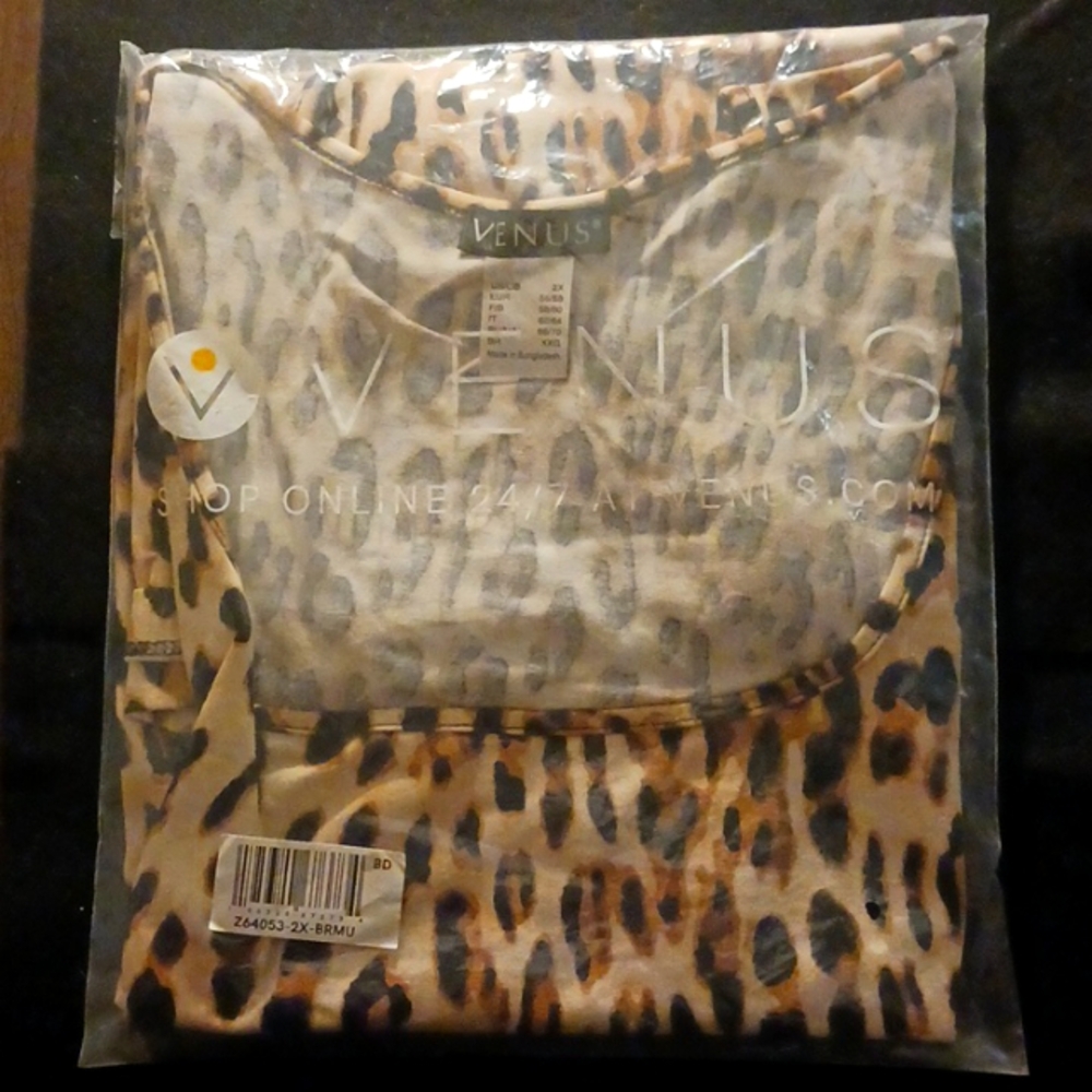 Women's plus size tank top